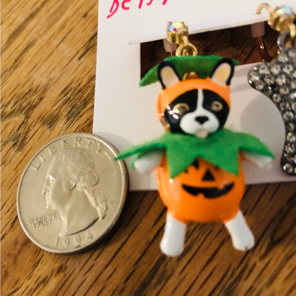 Authentic Betsey Johnson Earrings - Dog In Pumpkin Costume & Rhinestone Bone NWT - Picture 8 of 12